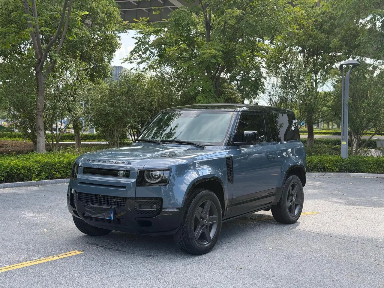 Open image lightbox: Land Rover Guard (Imported) 2022 Guard 90 2.0T P300 Tiger Ambition Automatic Gear