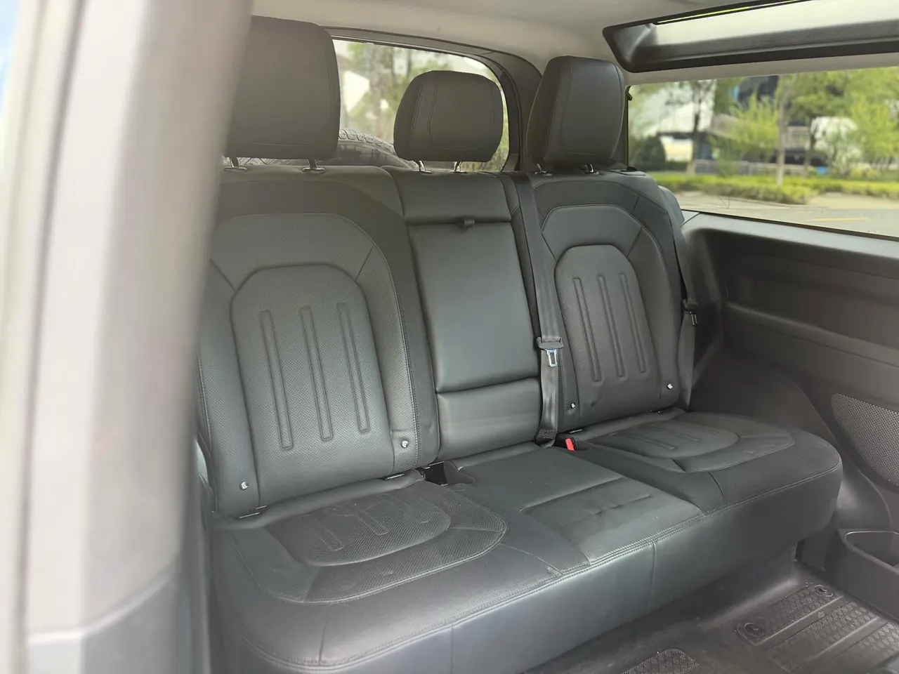 Land Rover Guard (Imported) 2022 Guard 90 2.0T P300 Tiger Ambition Automatic Gear 3