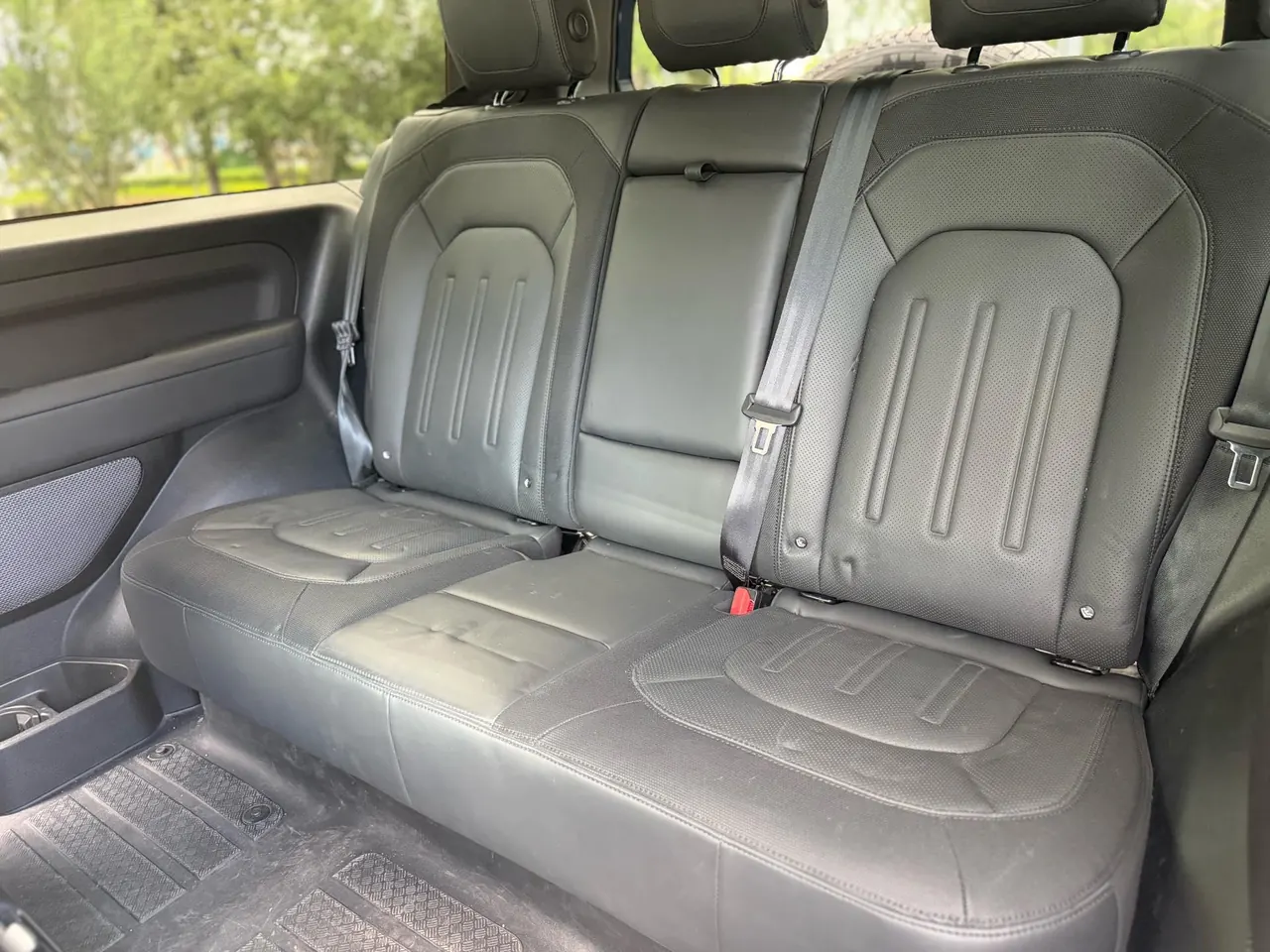 Land Rover Guard (Imported) 2022 Guard 90 2.0T P300 Tiger Ambition Automatic Gear 7