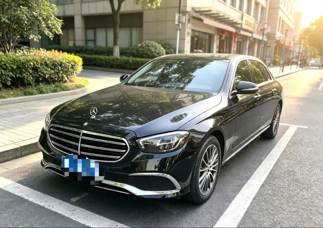 Mercedes Benz E Class 2023 E 260 L 2.0T Automatic - View 1