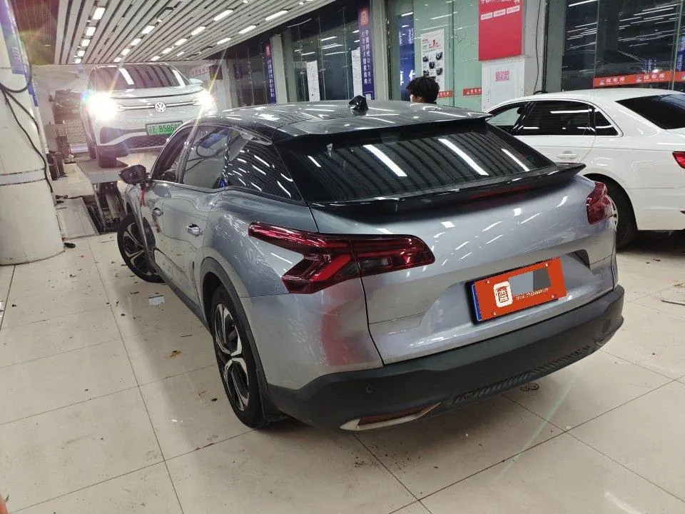 Citroen Versailles C5 X 2022 C5 X 1.6T Enjoy an Uncommon Year of Tiger Opening Edition Automatic Gear 4