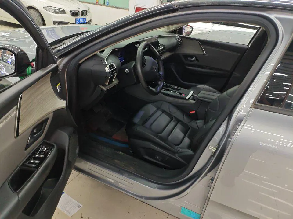 Citroen Versailles C5 X 2022 C5 X 1.6T Enjoy an Uncommon Year of Tiger Opening Edition Automatic Gear 5