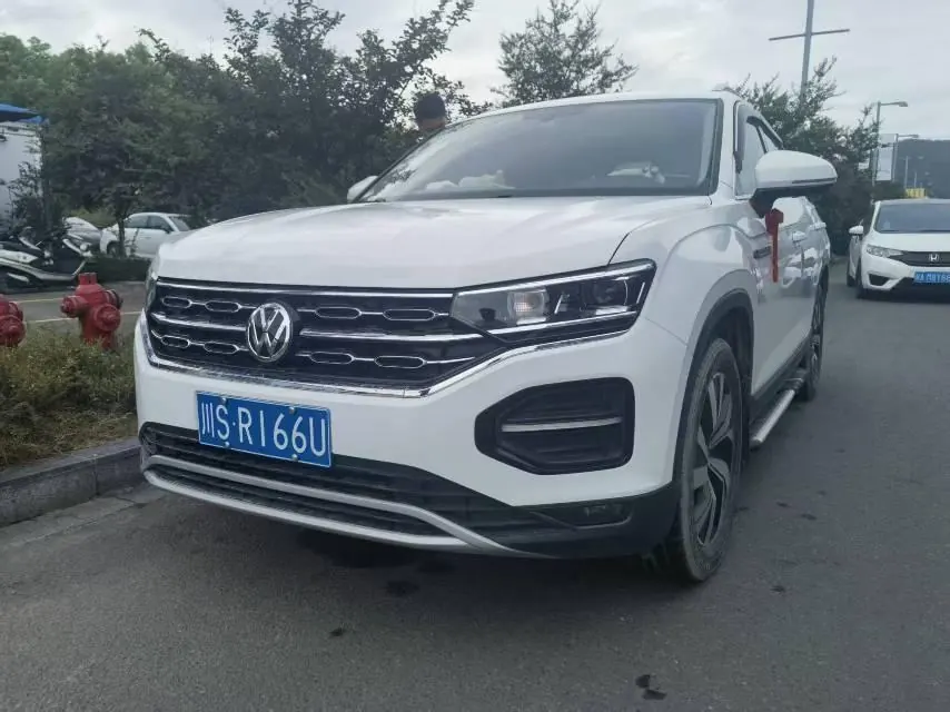 Volkswagen 2020 Tanyue 2.0TSI 330TSI Two-Drive Deluxe Zhilian Edition Pro Automatic Gear - View 1