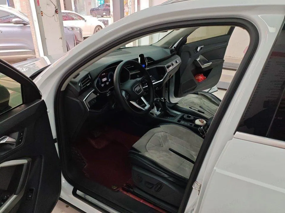 Audi 2021 Q3 1.4TFSI 35TFSI Aggressive Dynamic Automatic 2