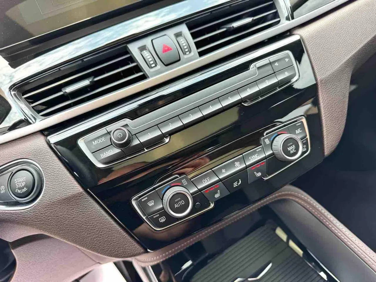 BMW 2022 X1 sDrive20Li 1.5T exclusive automatic gear 16
