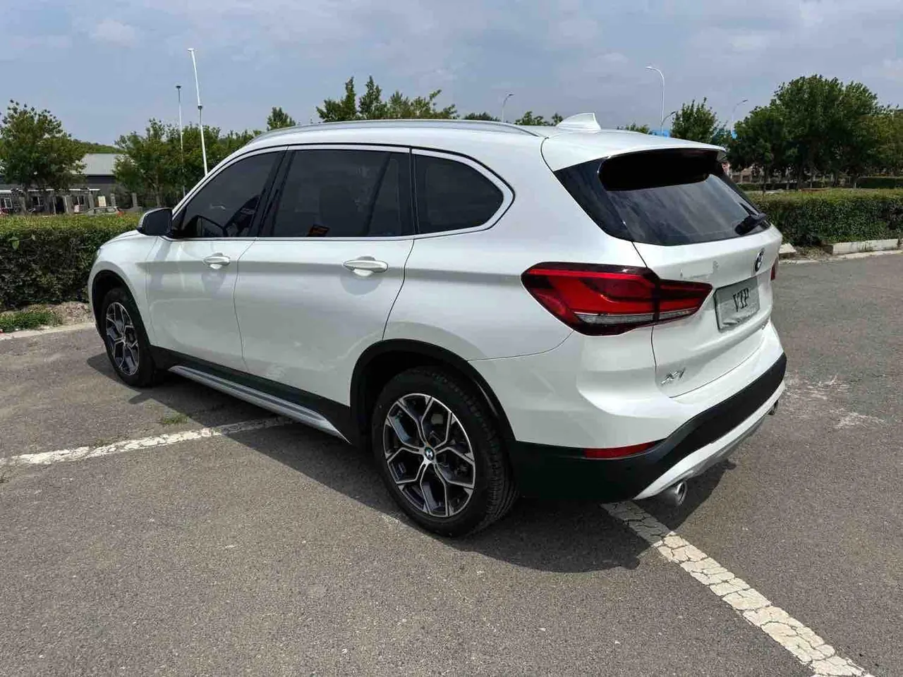 BMW 2022 X1 sDrive20Li 1.5T exclusive automatic gear 6