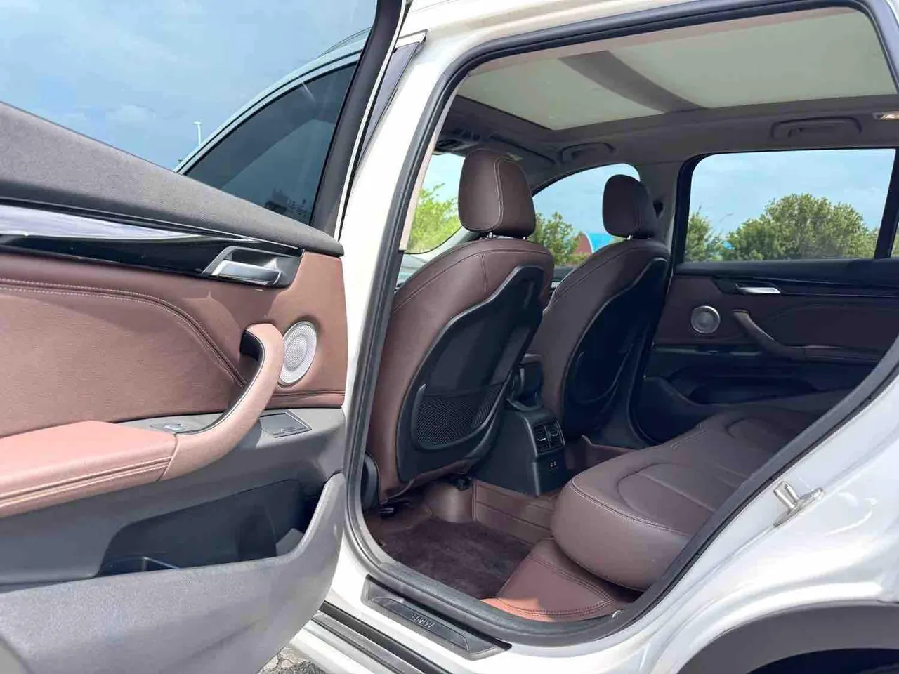 BMW 2022 X1 sDrive20Li 1.5T exclusive automatic gear 8
