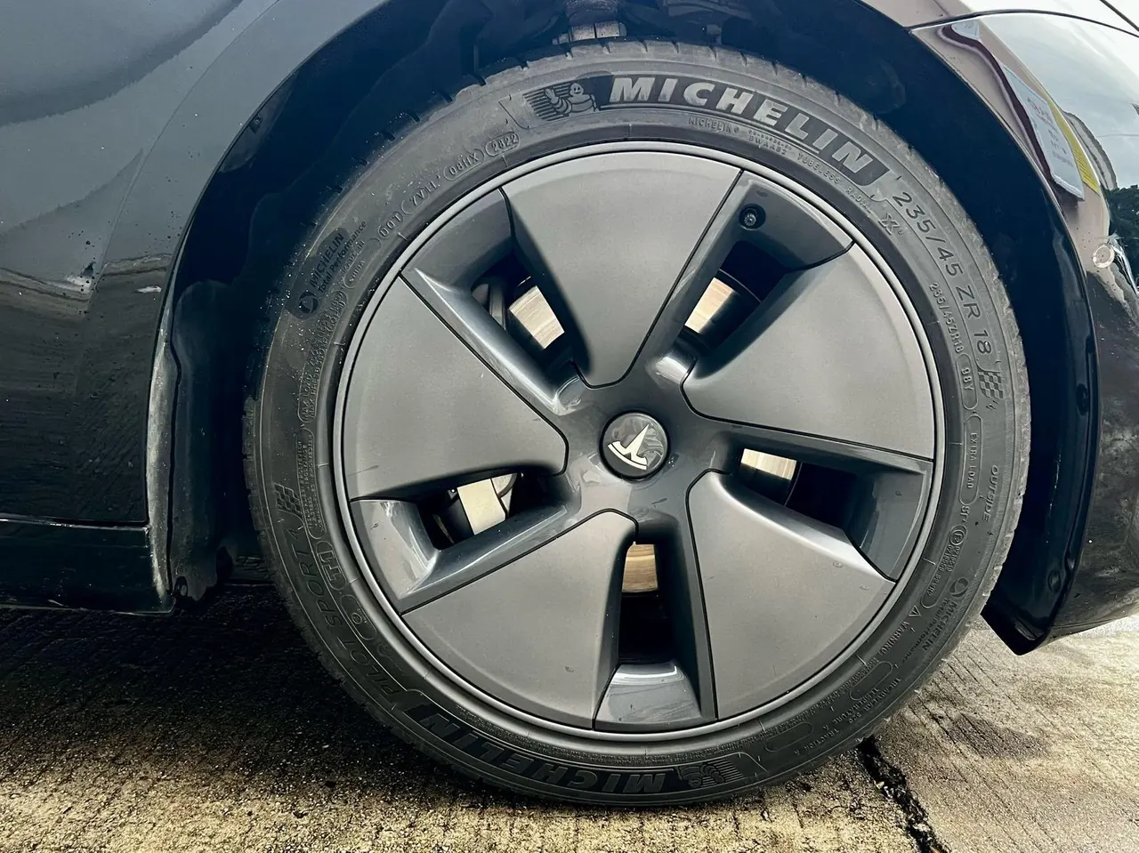 Tesla 2022 Model 3 rear-wheel drive version of automatic transmission 11