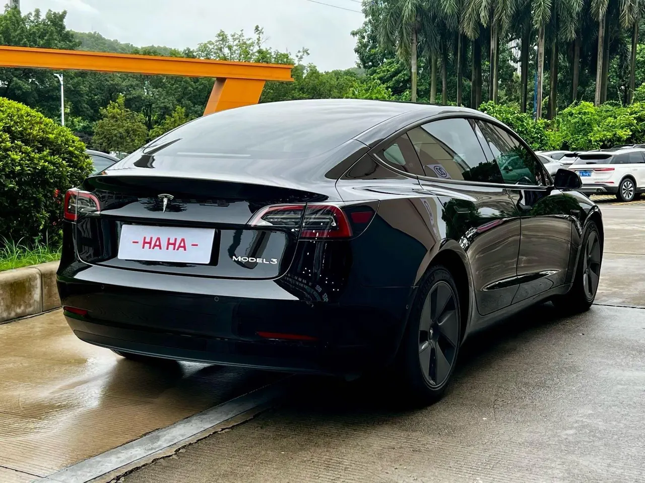 Tesla 2022 Model 3 rear-wheel drive version of automatic transmission 5