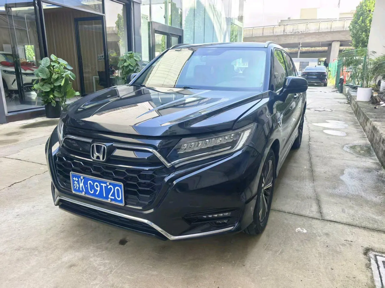 Open image lightbox: Honda 2020 UR-V 2.0T 370TURBO two-drive elegant version of automatic gear