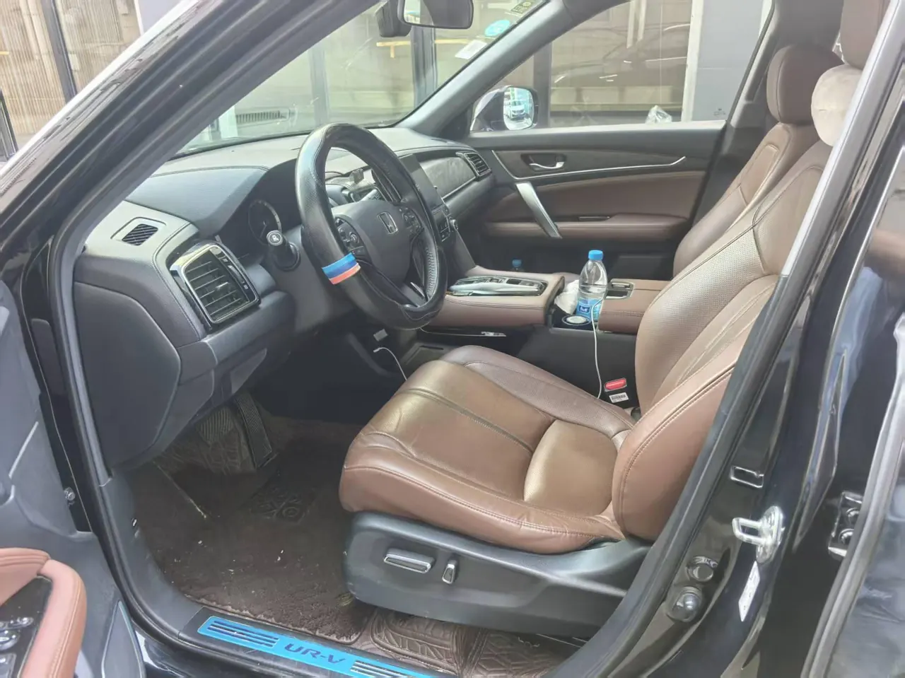 Honda 2020 UR-V 2.0T 370TURBO two-drive elegant version of automatic gear 3