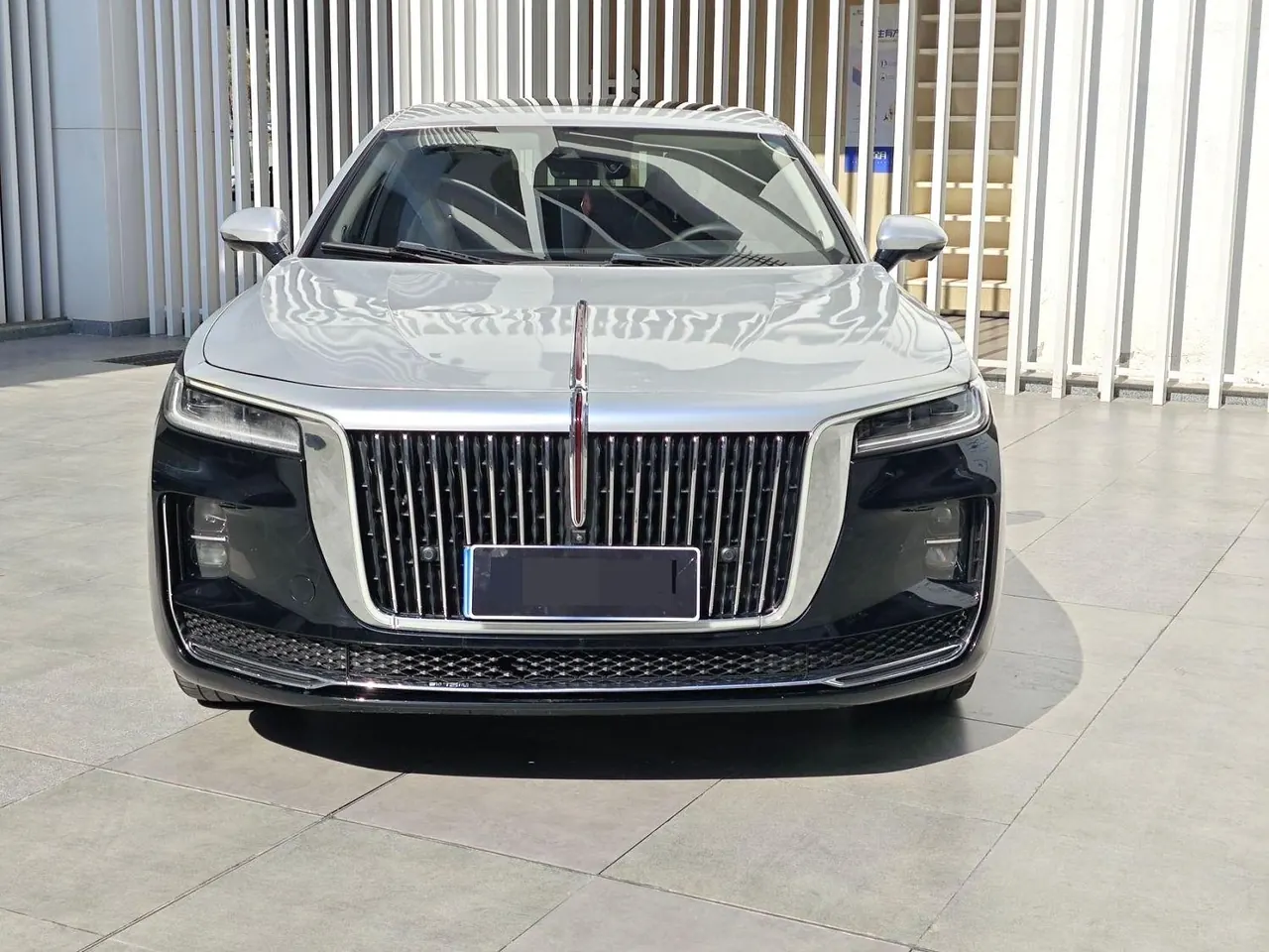 HongQi 2020 H9 48V 2.0T Zhilian Flag Edition Automatic Gear 3