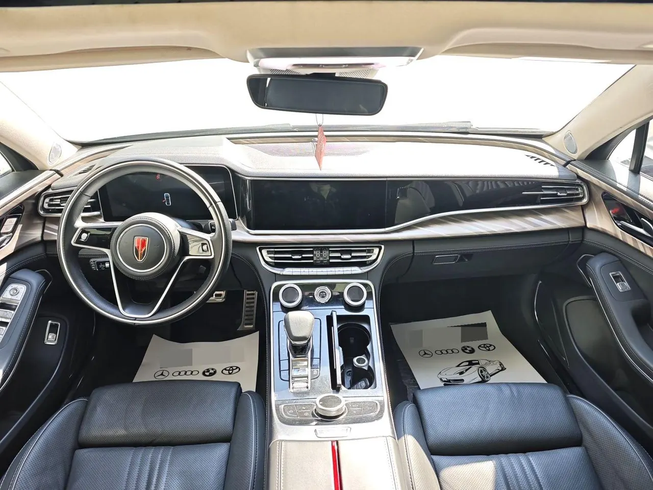 HongQi 2020 H9 48V 2.0T Zhilian Flag Edition Automatic Gear 4