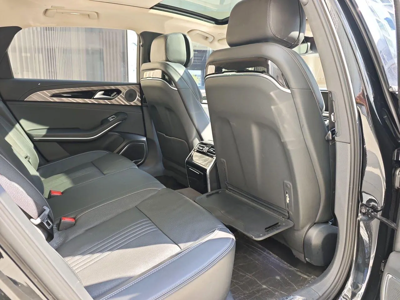 HongQi 2020 H9 48V 2.0T Zhilian Flag Edition Automatic Gear 9