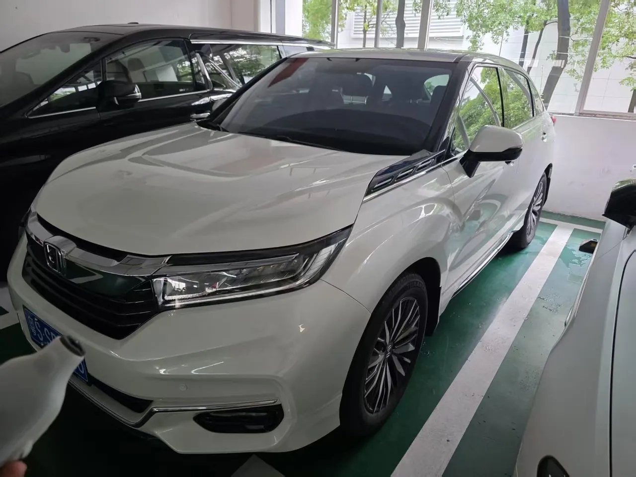 Open image lightbox: Honda 2020 Crown Road 2.0T 370TURBO Two-Drive Deluxe Automatic Gear