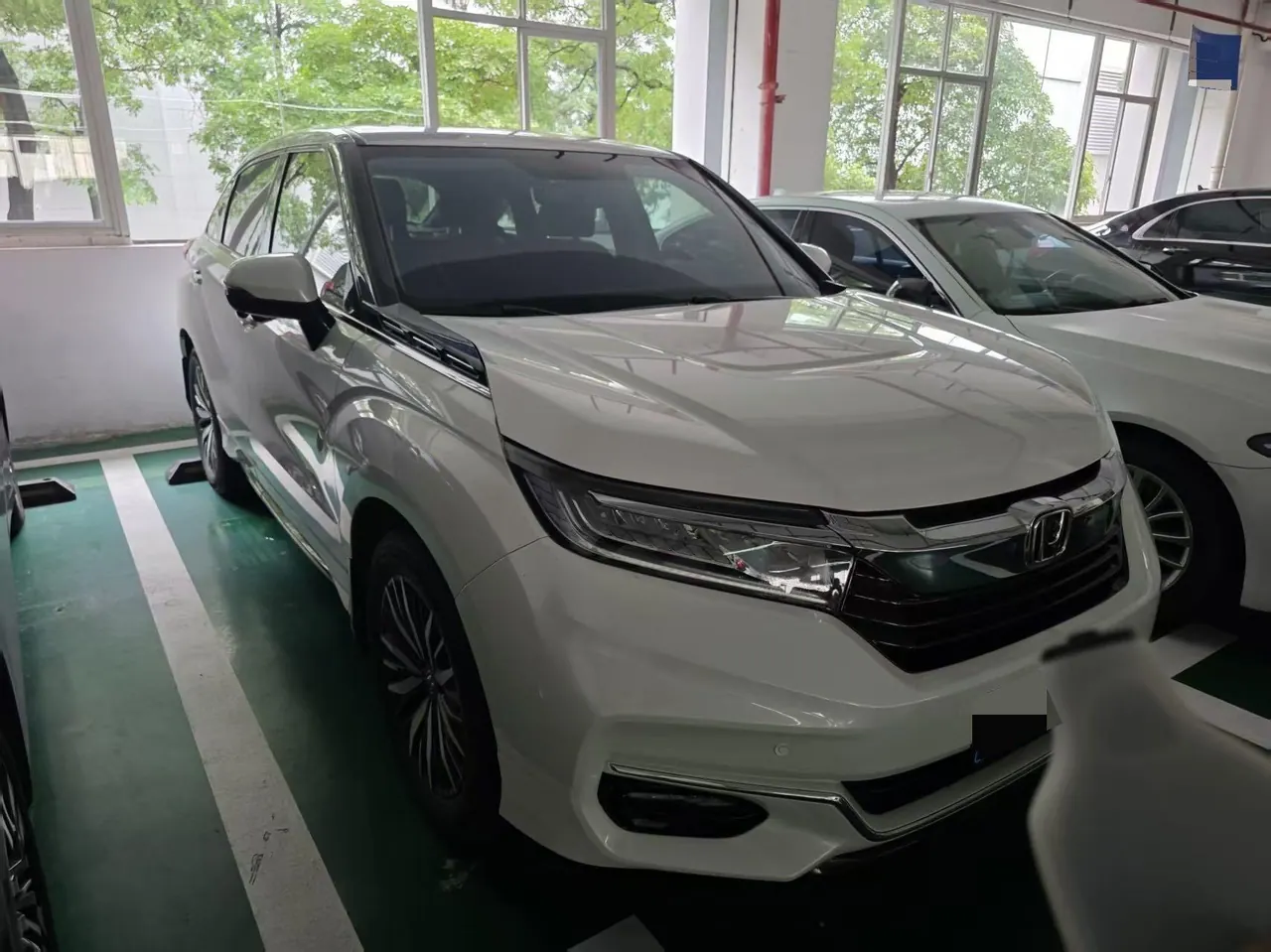 Honda 2020 Crown Road 2.0T 370TURBO Two-Drive Deluxe Automatic Gear 2