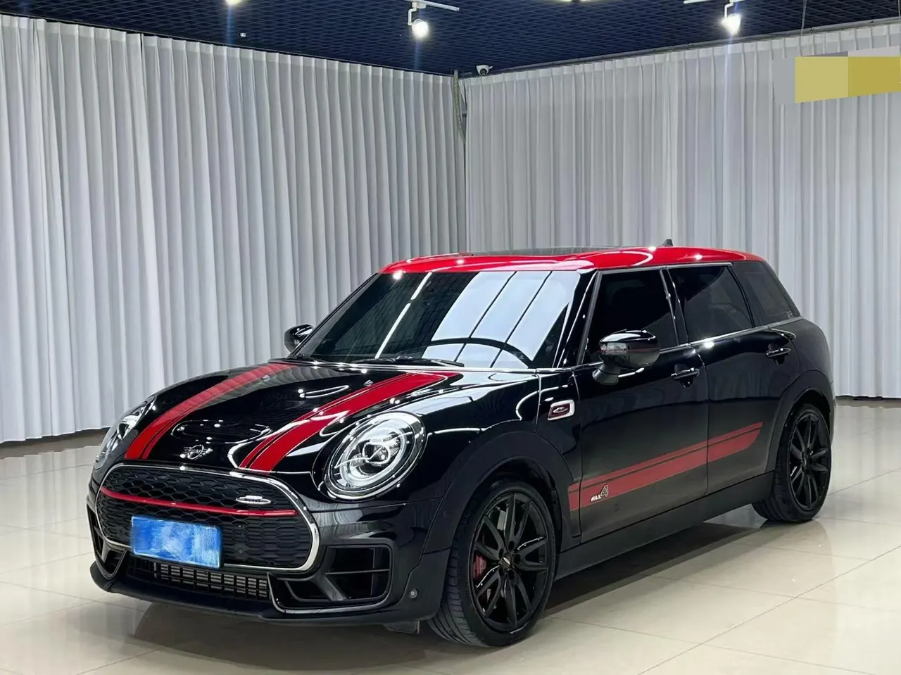Открыть галерею: MINI JCW Clubman (Imported) 2021 JCW Clubman All 4 2.0T ALL-IN Automatic