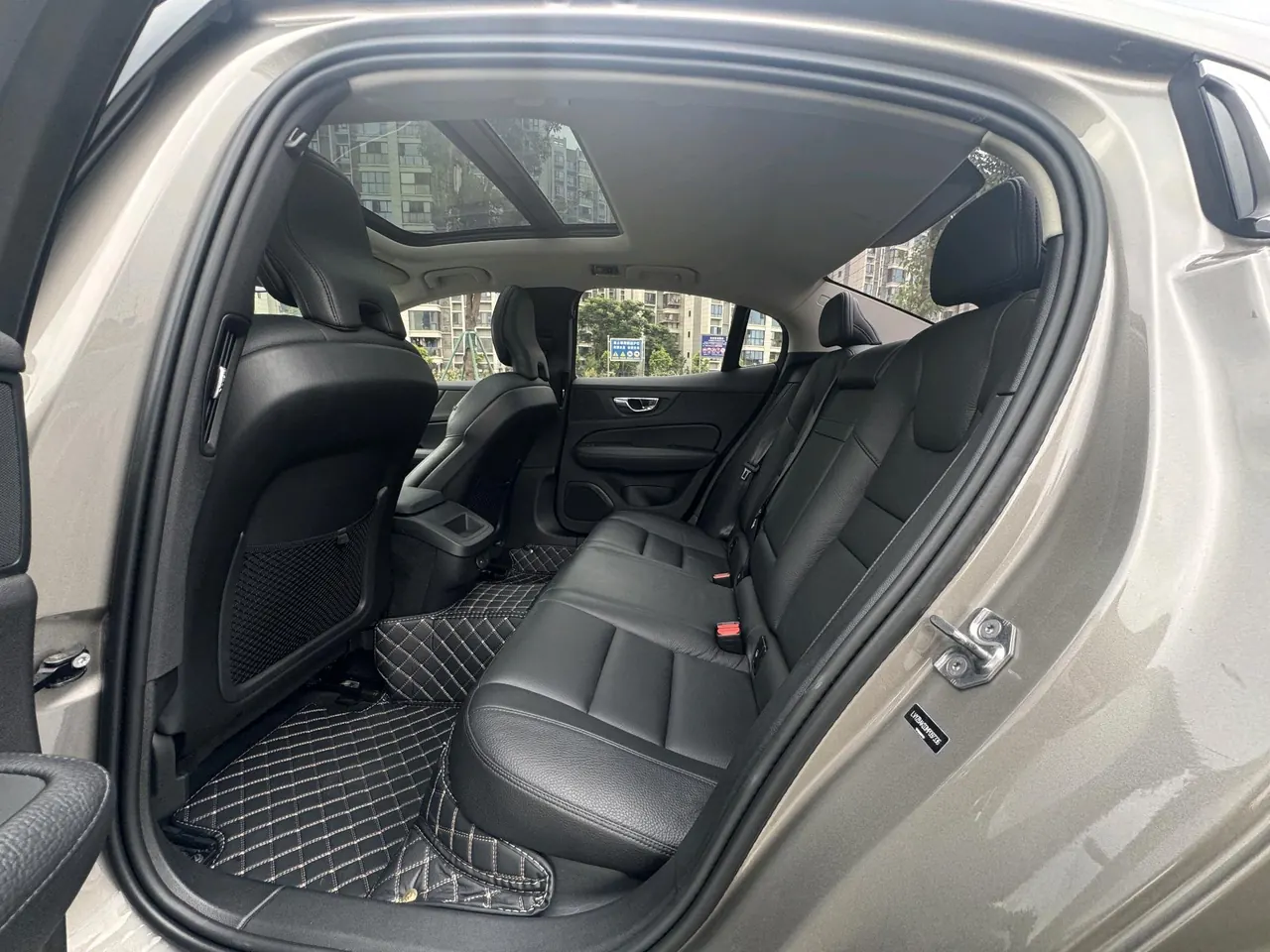Volvo 2021 S60 2.0T T4 Zhiyuan Deluxe Edition Automatic Gear 11