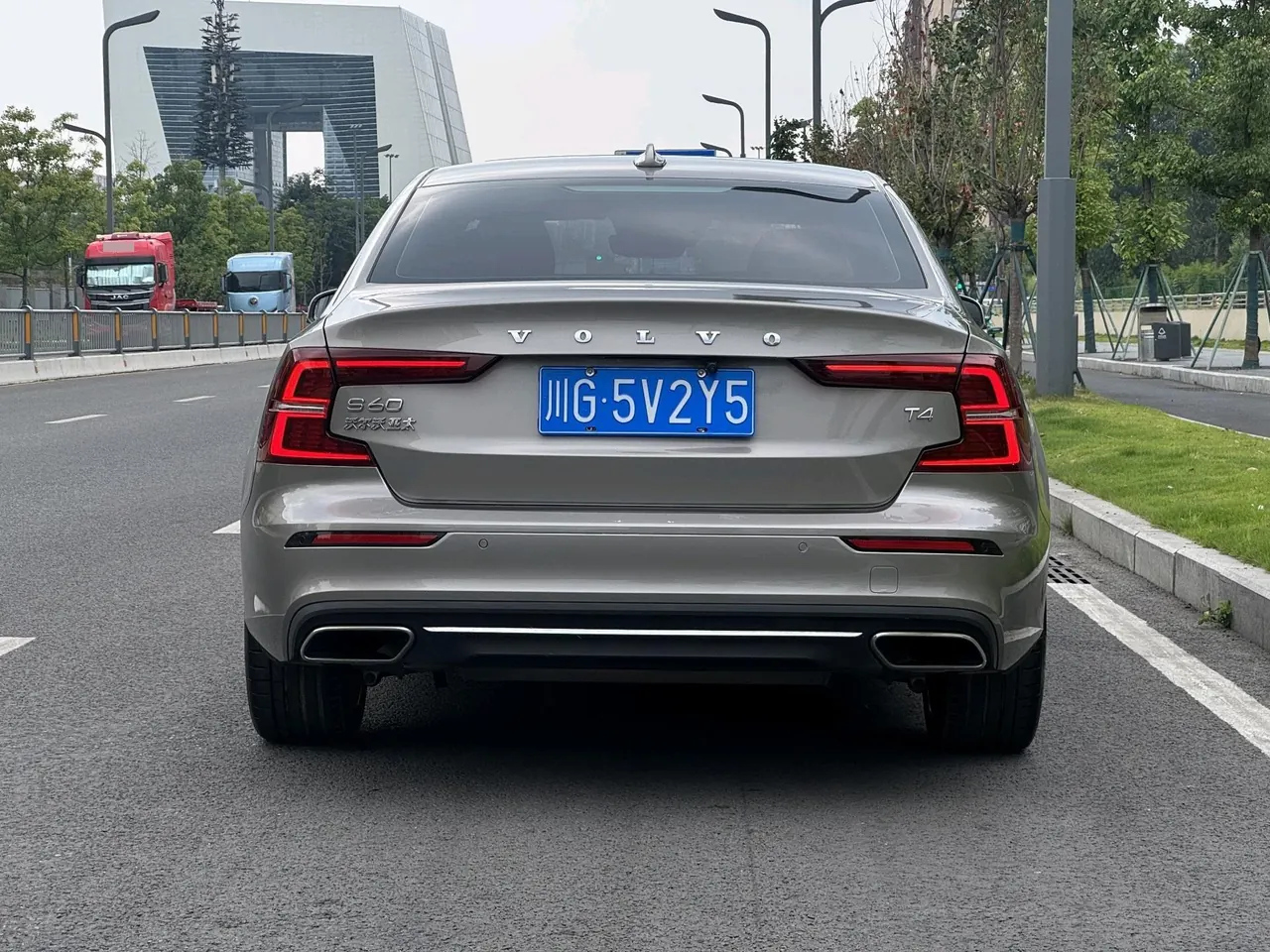 Volvo 2021 S60 2.0T T4 Zhiyuan Deluxe Edition Automatic Gear 18