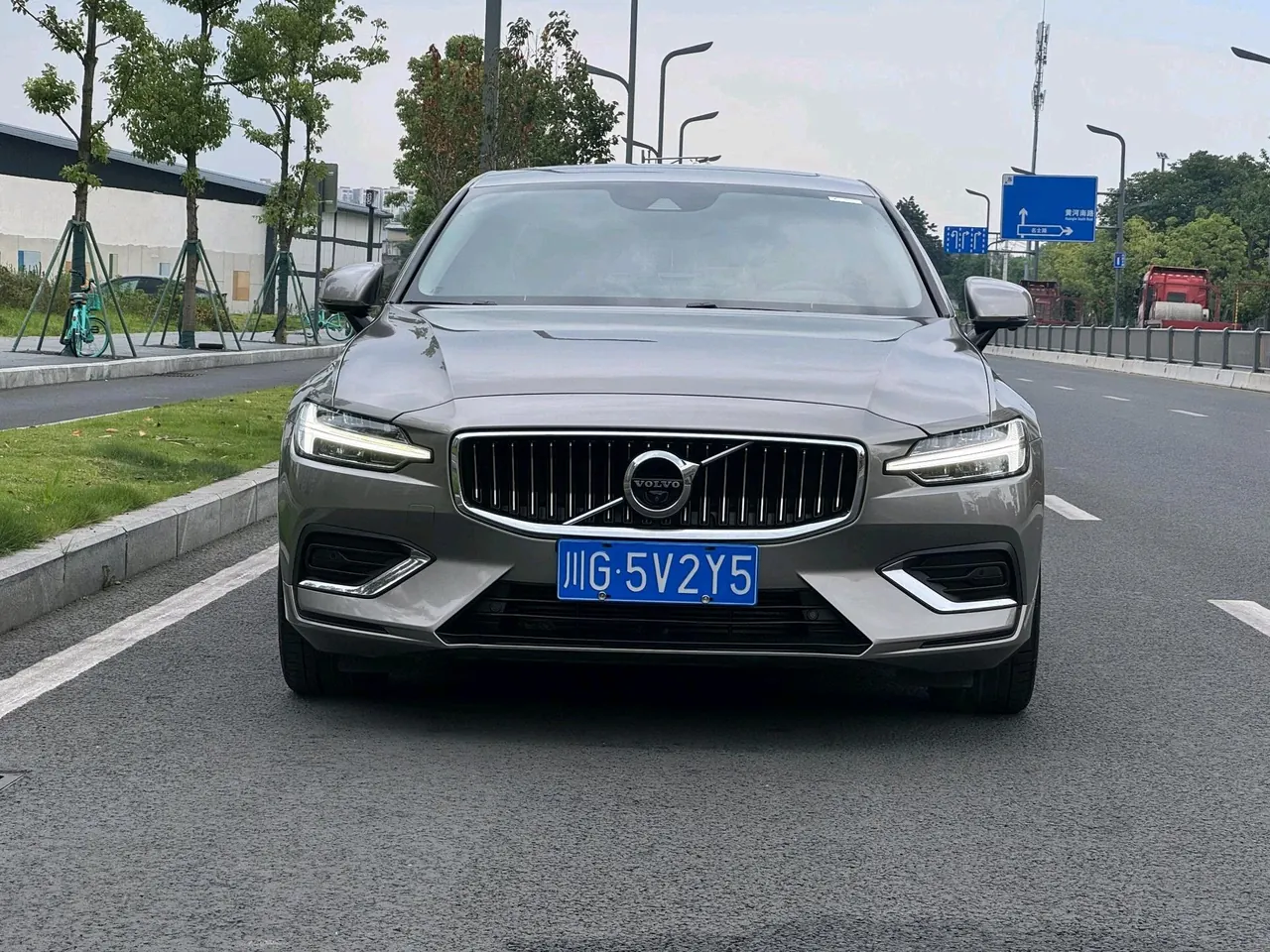 Volvo 2021 S60 2.0T T4 Zhiyuan Deluxe Edition Automatic Gear 5