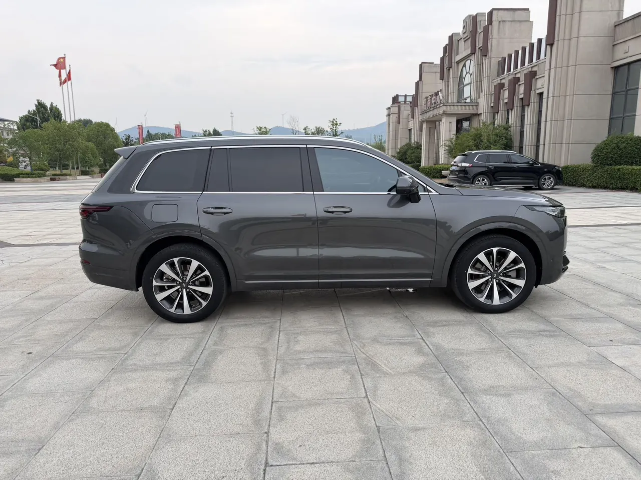 Li 2020 ONE 1.2T extended range 6-seat automatic gear 7