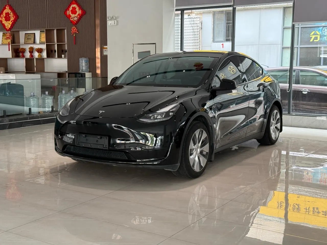 Open image lightbox: Tesla 2022 Model Y rear-wheel drive version (facelift) automatic gear