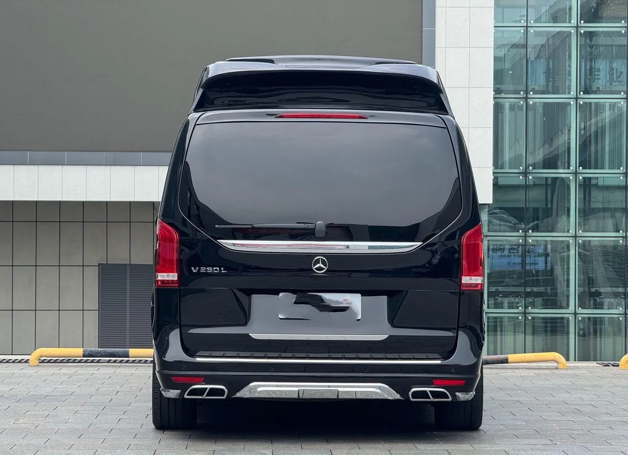 Mercedes Benz V 2022V 260 L 2.0T Premium Edition Automatic Gear 12