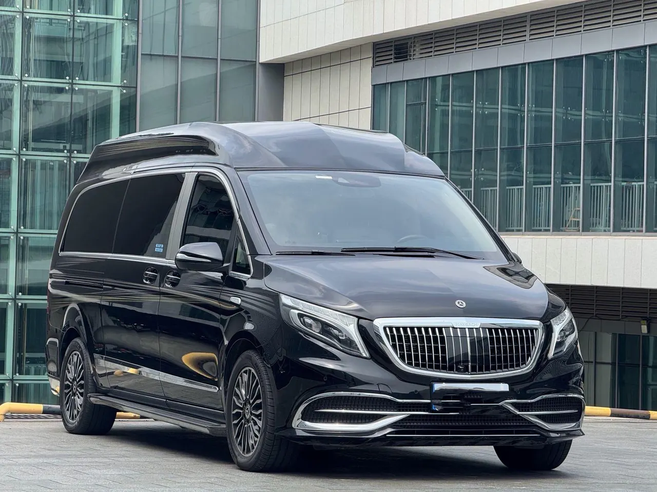 Mercedes Benz V 2022V 260 L 2.0T Premium Edition Automatic Gear 3