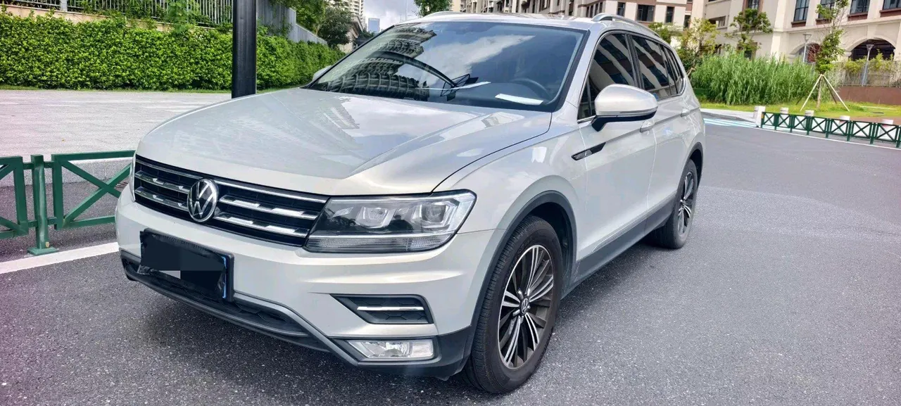 Volkswagen 2021 Tiguan L 2.0TSI 330TSI Two-Drive Smart Edition Automatic Gear - View 1