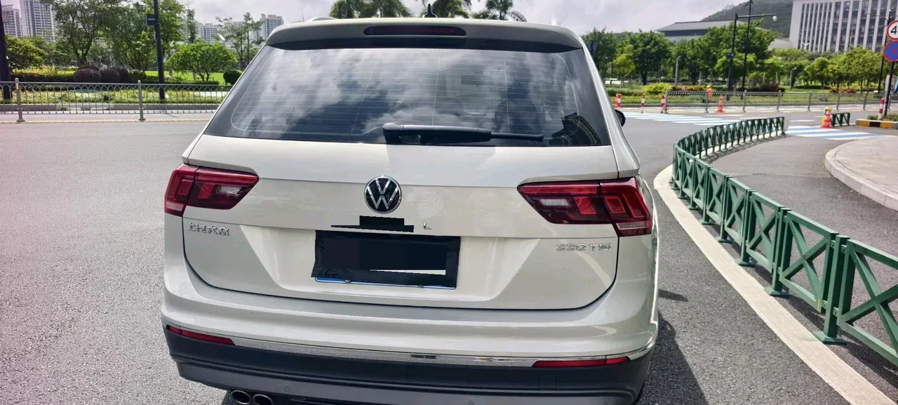 Volkswagen 2021 Tiguan L 2.0TSI 330TSI Two-Drive Smart Edition Automatic Gear 4