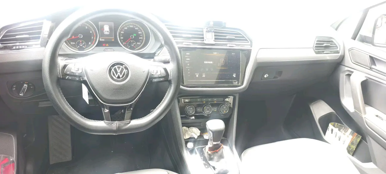 Volkswagen 2021 Tiguan L 2.0TSI 330TSI Two-Drive Smart Edition Automatic Gear 7