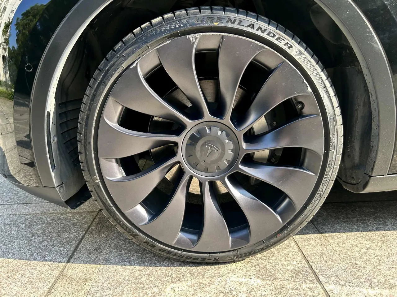 Tesla 2022 Model Y rear-wheel drive version automatic transmission 9