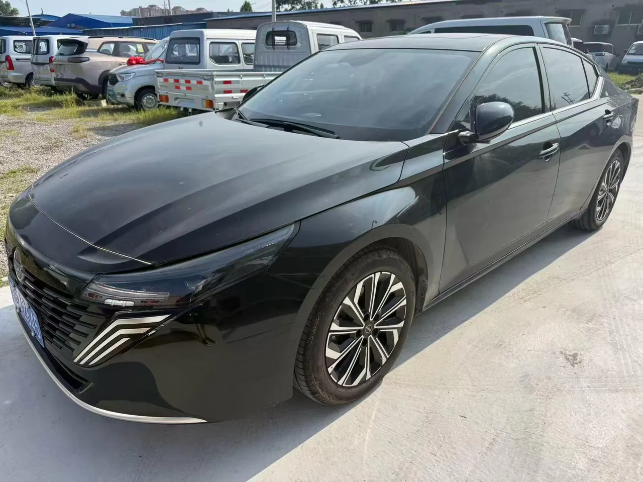 打开图片灯箱:Nissan 2026 Teana 2.0 Stepless Hongmeng Cockpit Super Comfortable Automatic Gear