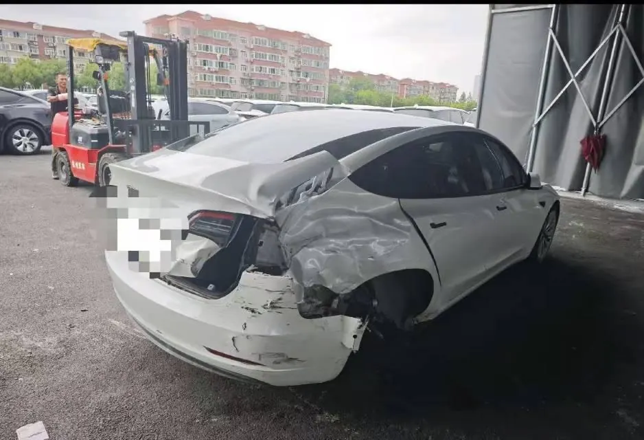 Tesla 2022 Model 3 rear-wheel drive version of automatic transmission 8
