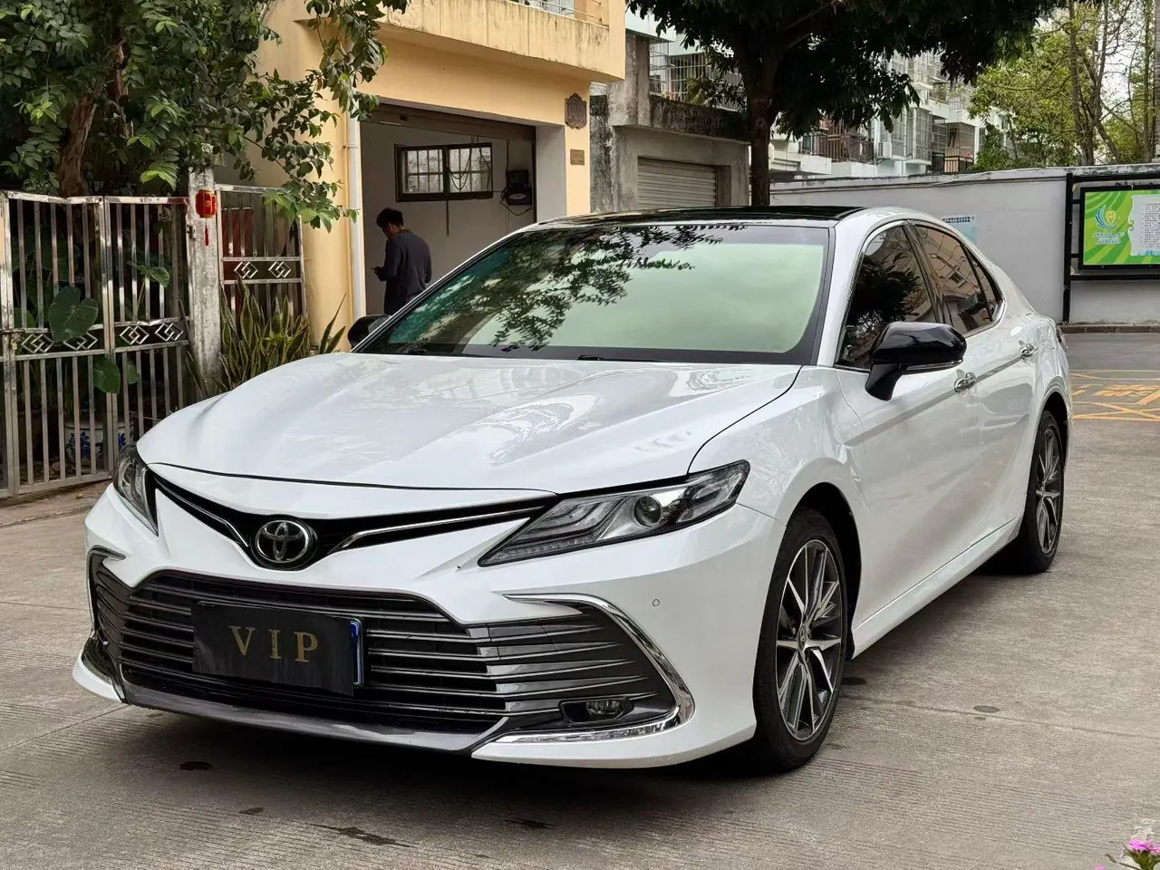 Toyota 2023 Camry 2.5G Deluxe Edition Automatic Gear - View 1