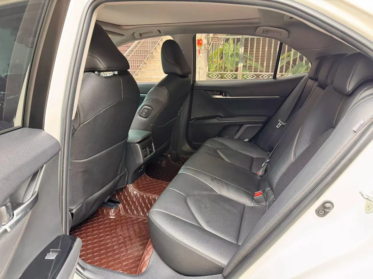 Toyota 2023 Camry 2.5G Deluxe Edition Automatic Gear 5