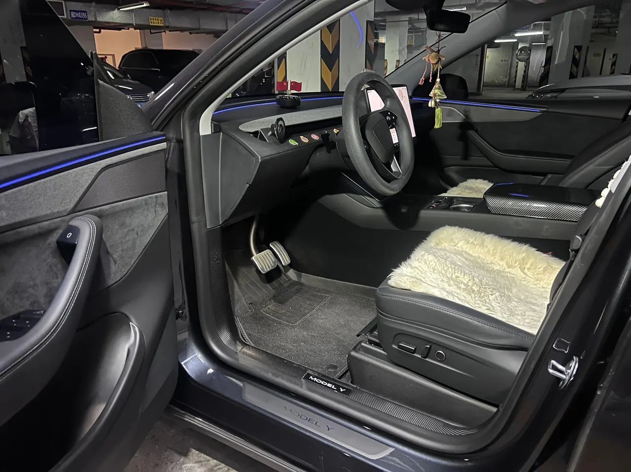 Tesla 2025 Model Y long endurance all-wheel drive version (modified) automatic gear 3