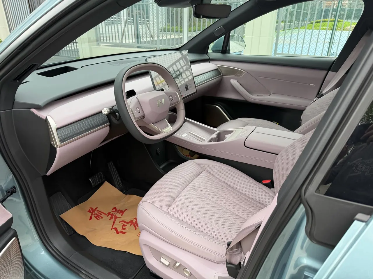 ONVO 2025 L60 60kWh rear drive version automatic gear 7