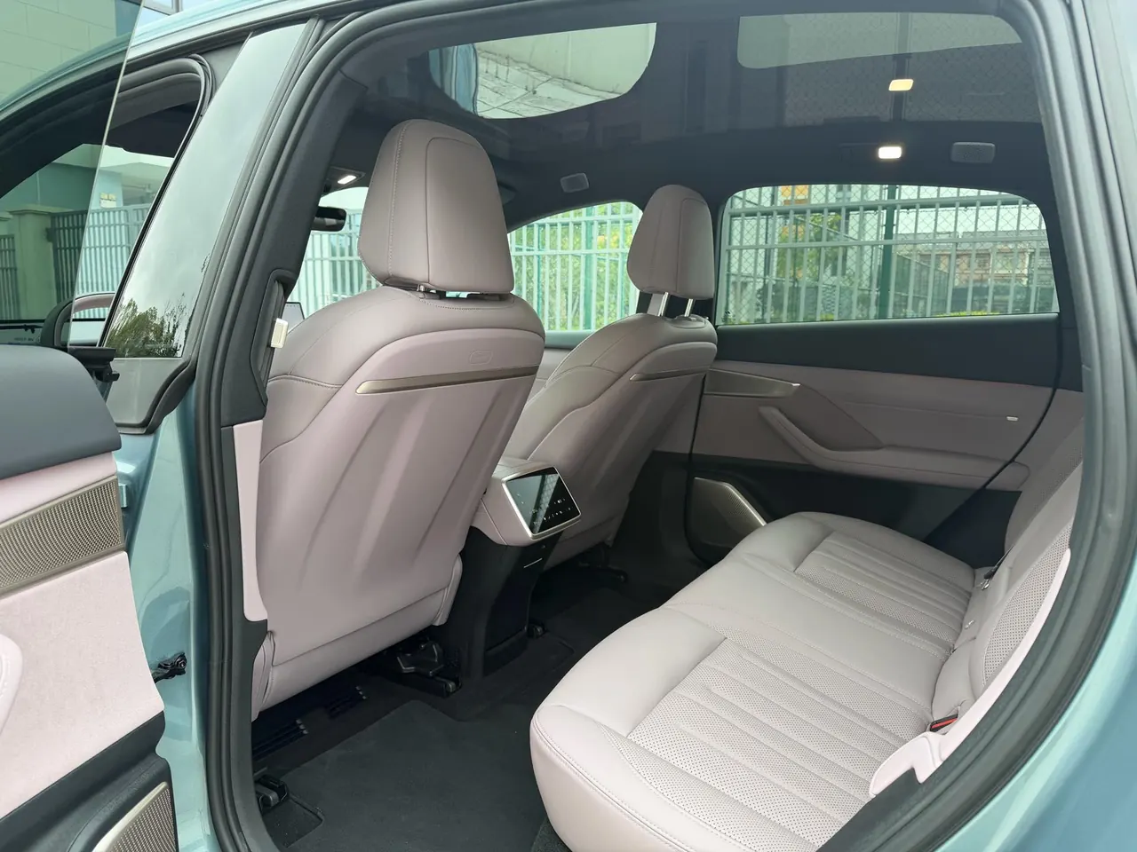 ONVO 2025 L60 60kWh rear drive version automatic gear 9