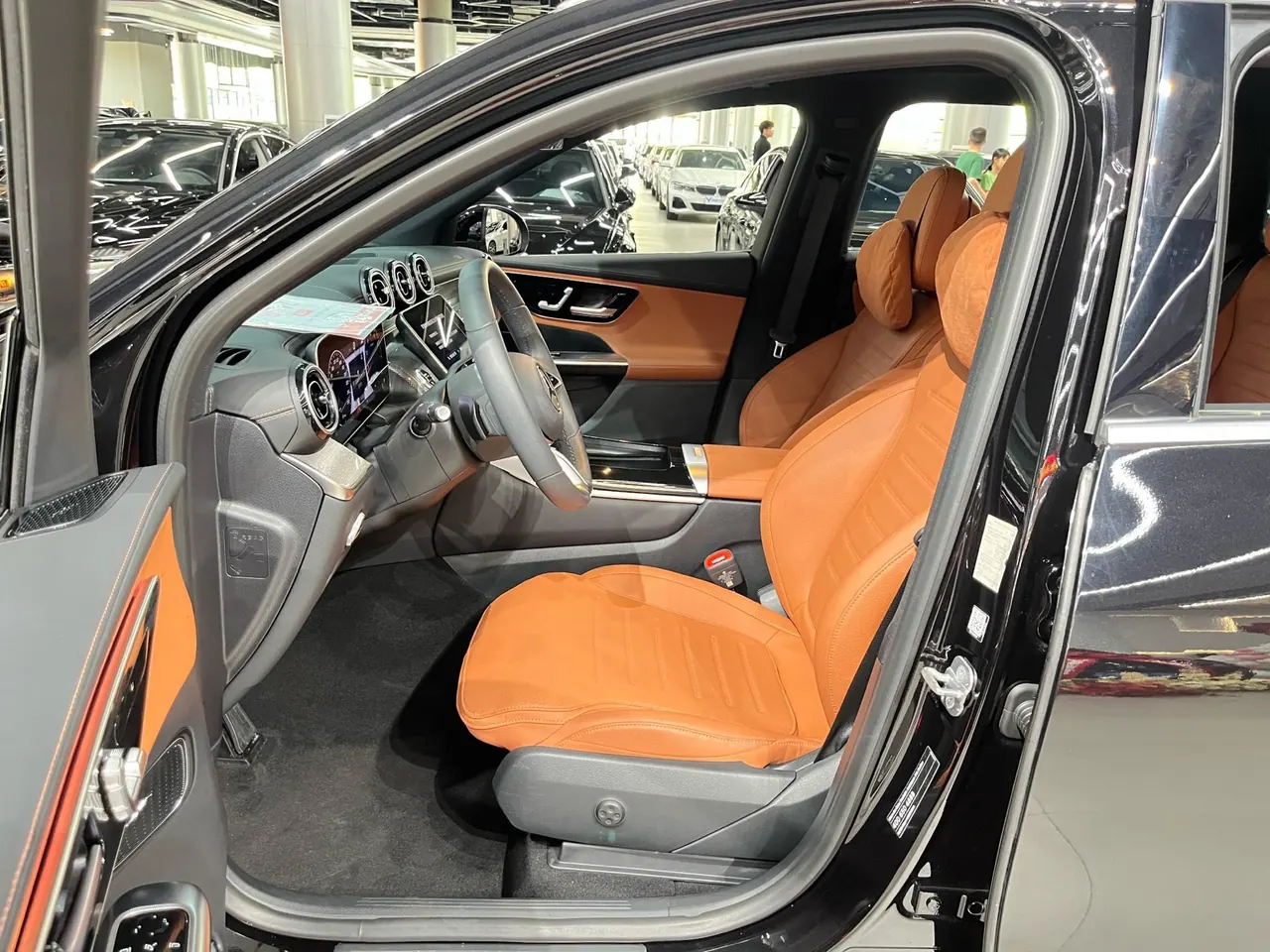 Mercedes Benz 2024 GLC 260 L 4MATIC 48V 2.0T Dynamic 5-seat Automatic Gear 4