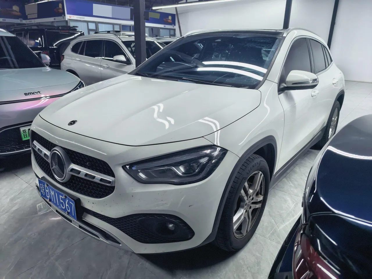 Open image lightbox: Mercedes Benz 2023 GLA 200 1.3T automatic gear