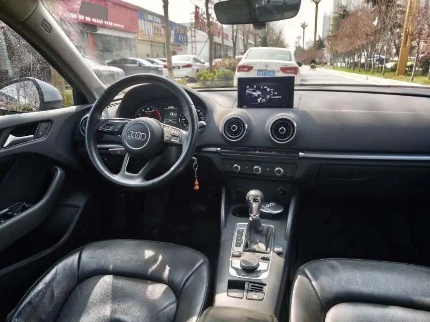 Audi 2020 A3 Sportback 1.4TFSI 35TFSI aggressive automatic gear 5