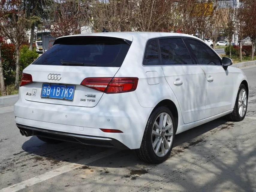 Audi 2020 A3 Sportback 1.4TFSI 35TFSI aggressive automatic gear 8