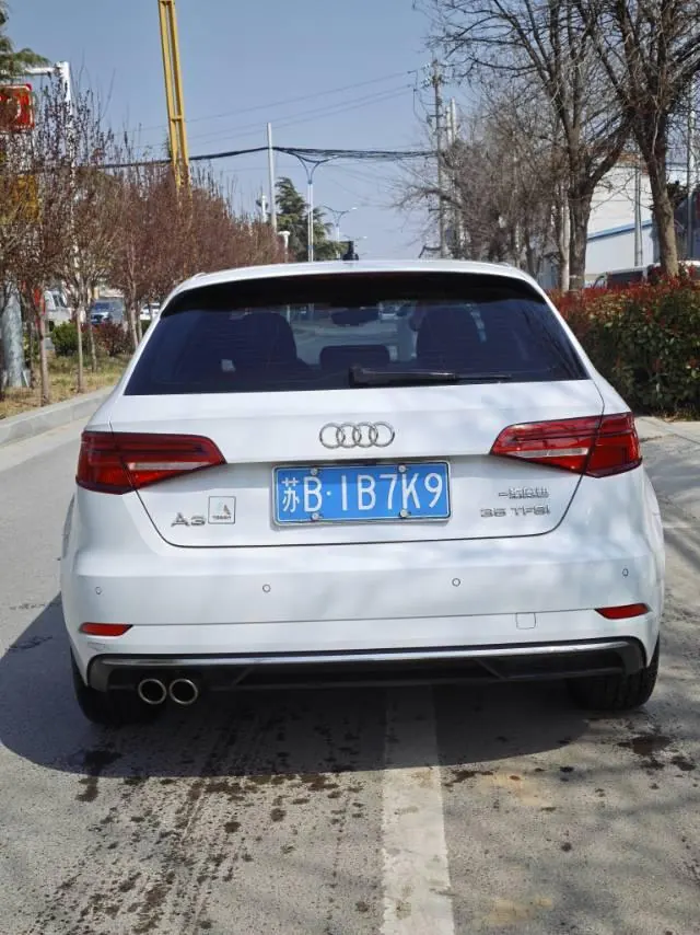 Audi 2020 A3 Sportback 1.4TFSI 35TFSI aggressive automatic gear 9