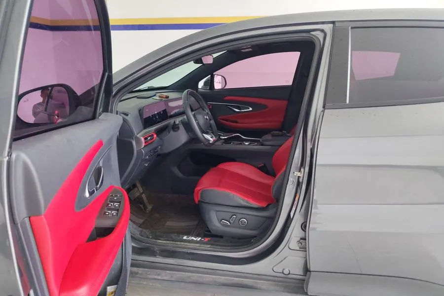 ChangAn 2020 UNI-T 1.5T Flagship Automatic Gear 4