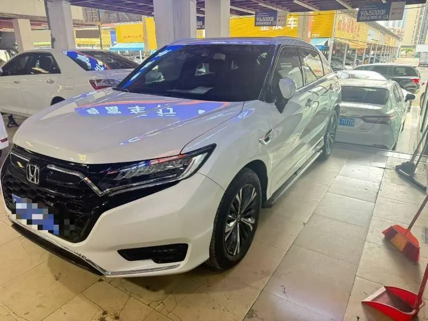 Открыть галерею: Honda 2020 UR-V 2.0T 370TURBO two-drive elegant version of automatic gear