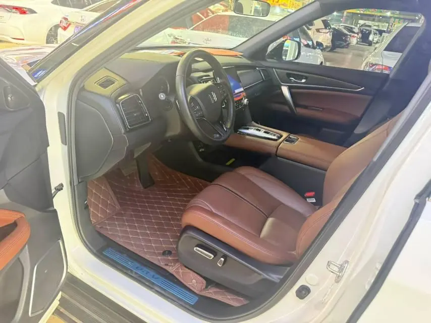 Honda 2020 UR-V 2.0T 370TURBO two-drive elegant version of automatic gear 3