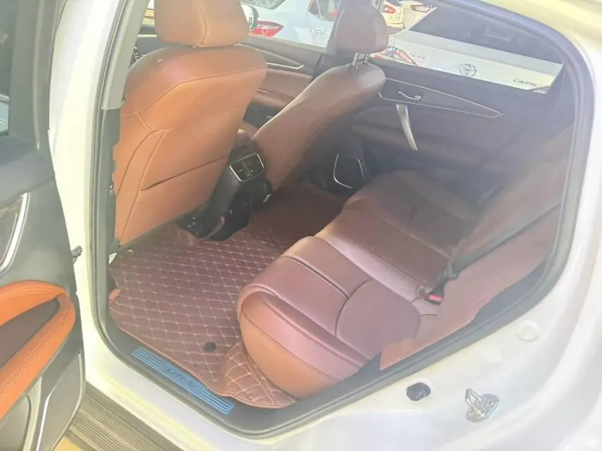 Honda 2020 UR-V 2.0T 370TURBO two-drive elegant version of automatic gear 4