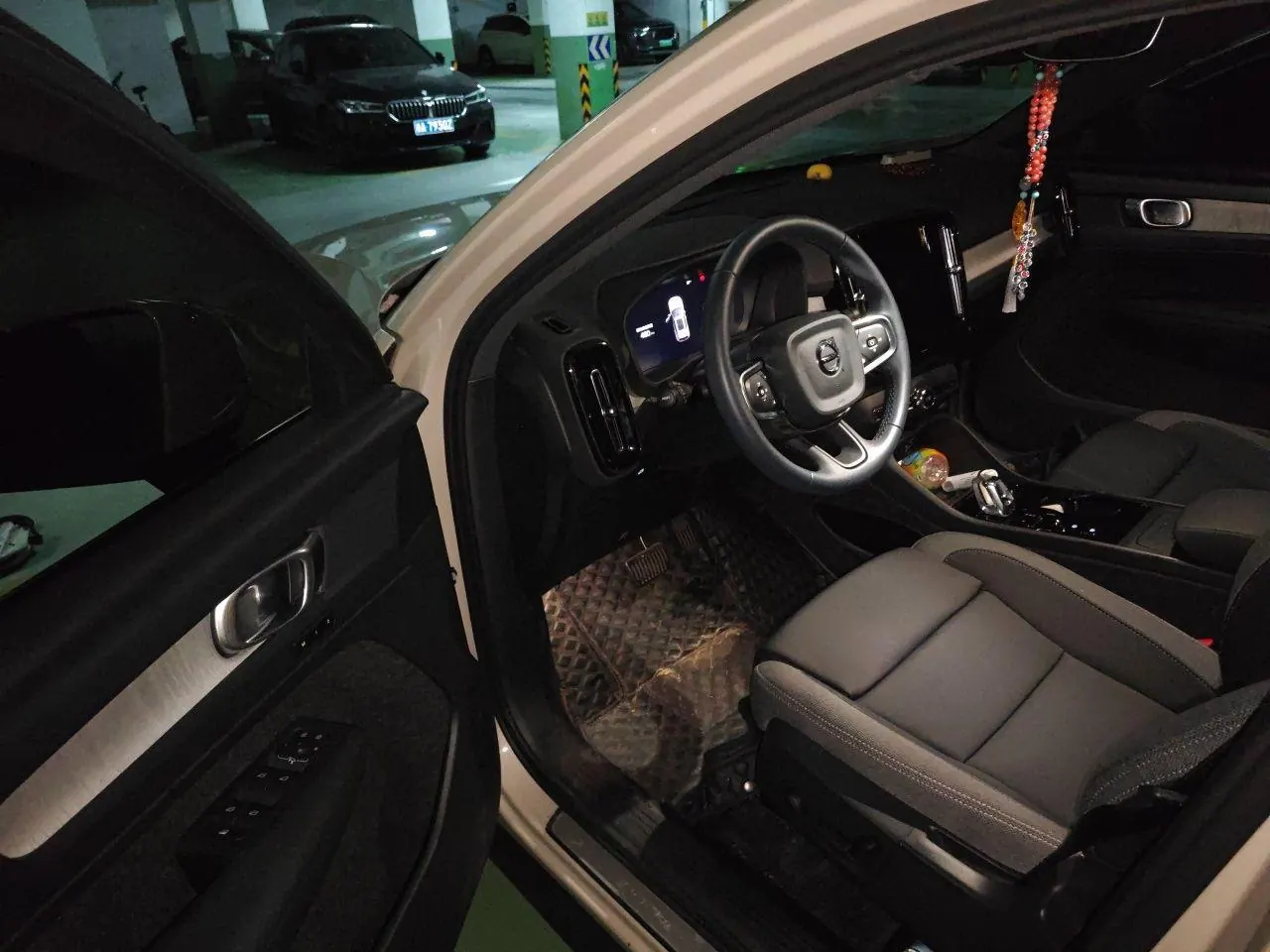 Volvo 2024 XC40 48V 2.0T B3 Zhiyuan Sports Edition Automatic Gear 3