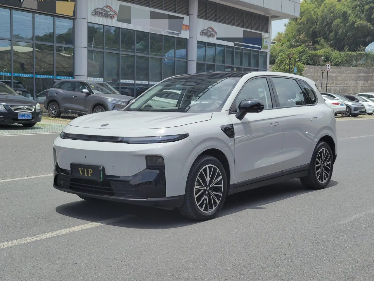 Открыть галерею: Leapmotor 2025 B 10 510 Enjoy Smart Driving Edition Automatic Gear